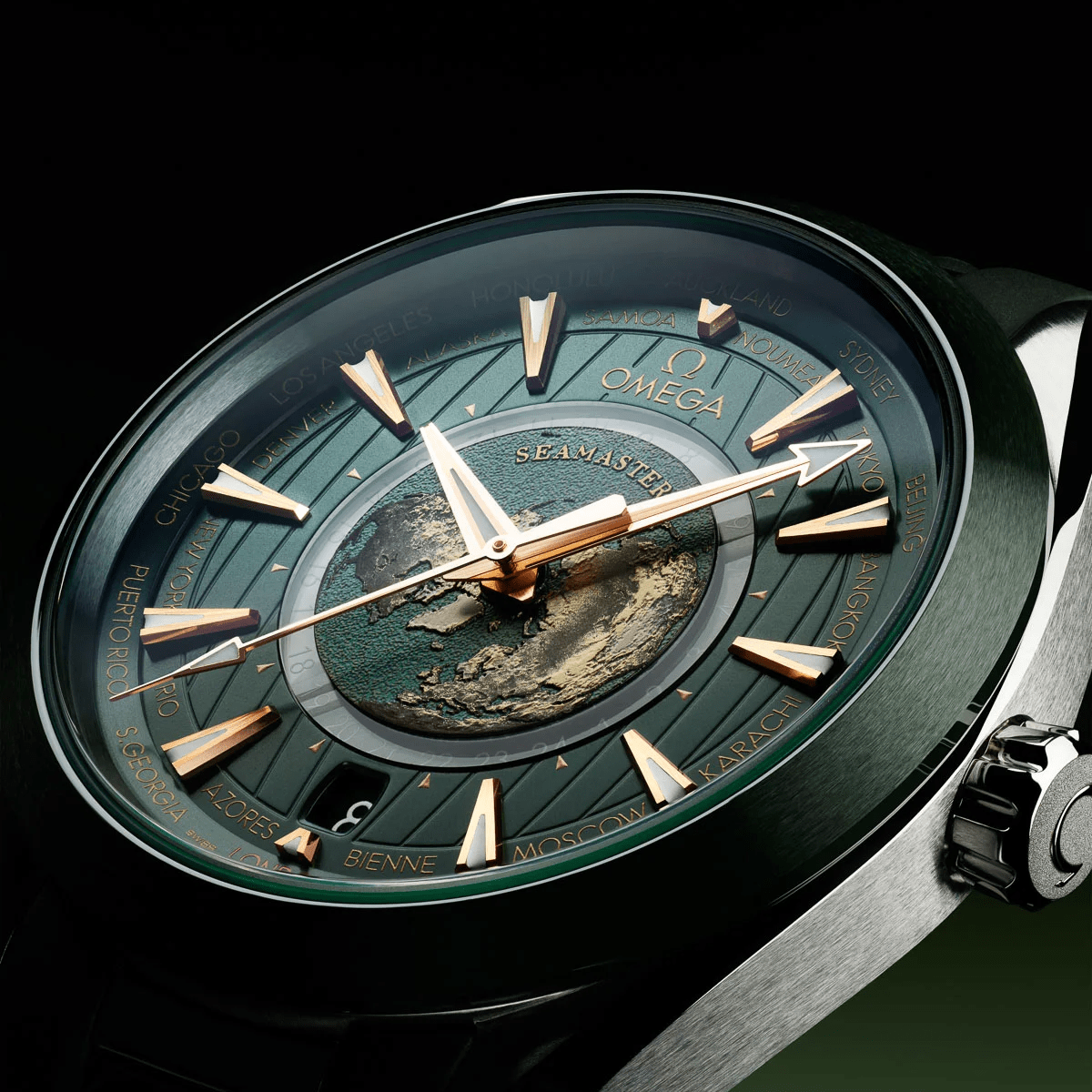 Omega Seamaster Aqua Terra Co-Axial Master Chronometer GMT Worldtimer 220.30.43.22.10.001