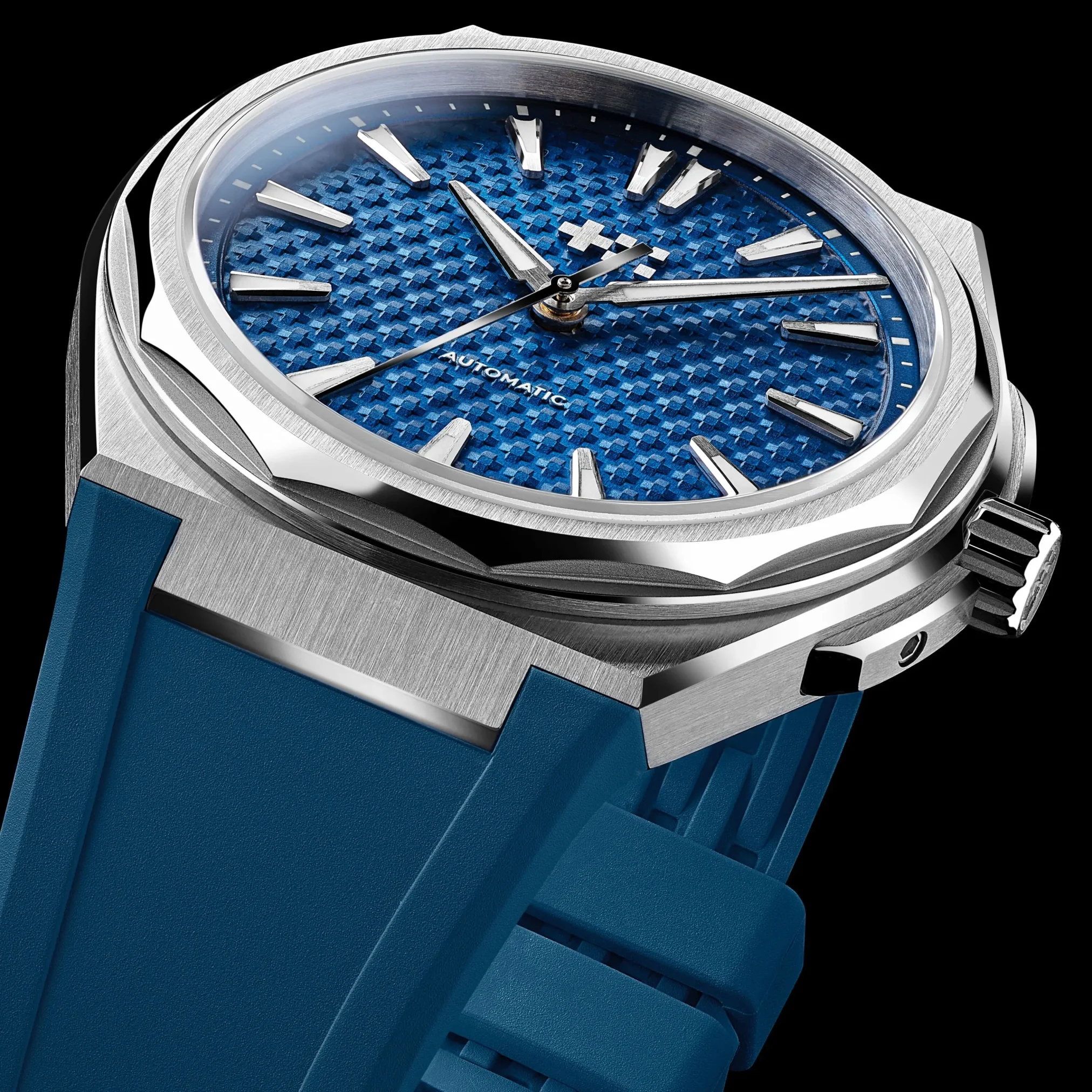 Đồng hồ Christopher Ward C12 The Twelve Nordic Blue 36mm C12-36A3H1-S00B0-B0 mặt số màu xanh. Thiết kế lộ cơ. Dây đeo bằng thép. Thân vỏ bằng thép.