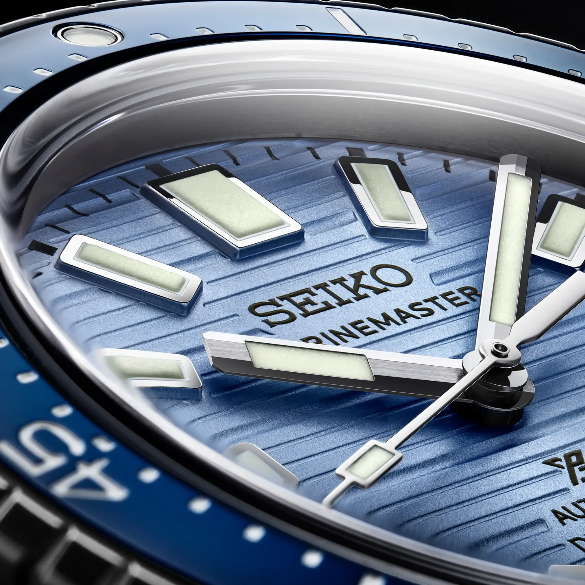 Đồng hồ Seiko Prospex Marinemaster Limited Edition SBEN007 (SJE099) mặt số màu xanh. Dây đeo bằng thép. Thân vỏ bằng thép.