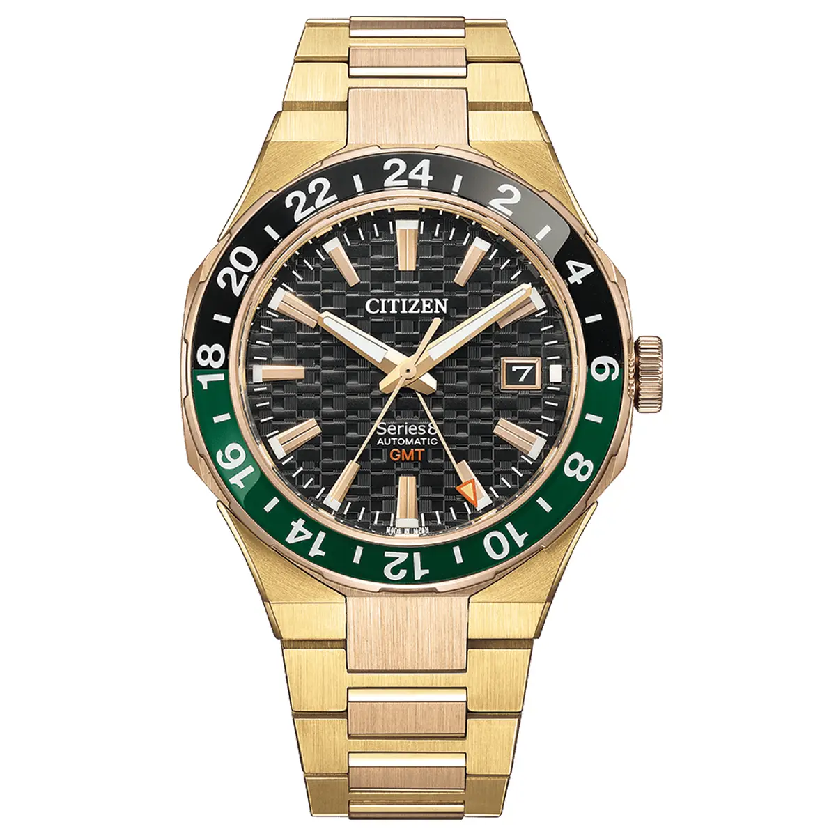 Đồng hồ Citizen Series 8 880 Mechanical NB6033-51E với mặt số màu đen. Dây đeo bằng thép mạ PVD yellow gold. Thân vỏ bằng thép mạ PVD yellow gold.